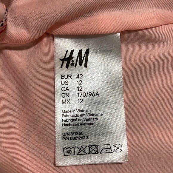 H&M halter one piece - Picture 2 of 2